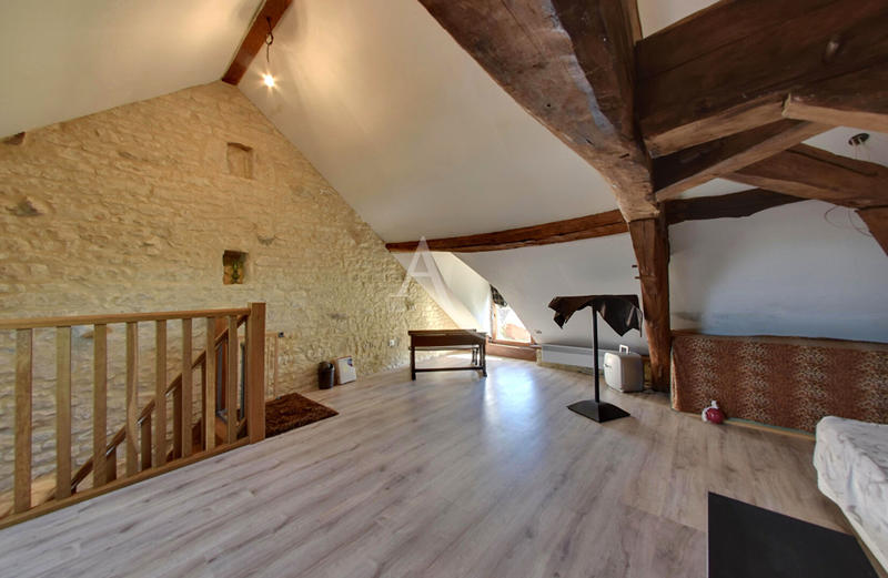 Maison - 188 m² - 8 pièces