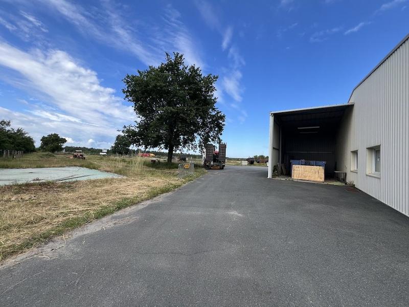 Local d'activités - 635 m² - 7 pièces