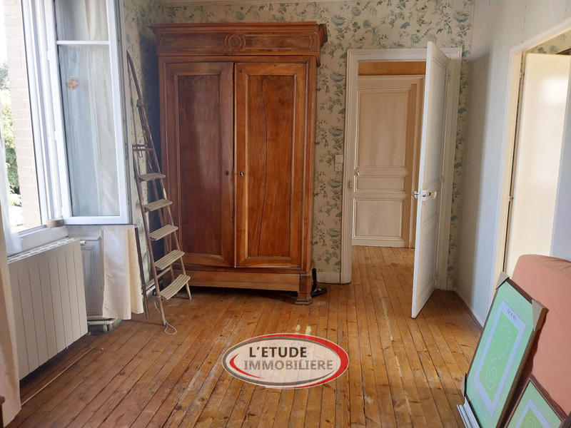 Maison - 225 m² - 9 pièces