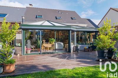 Maison - 180 m² - 8 pièces