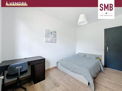 Appartement - 99 m² - 5 pièces