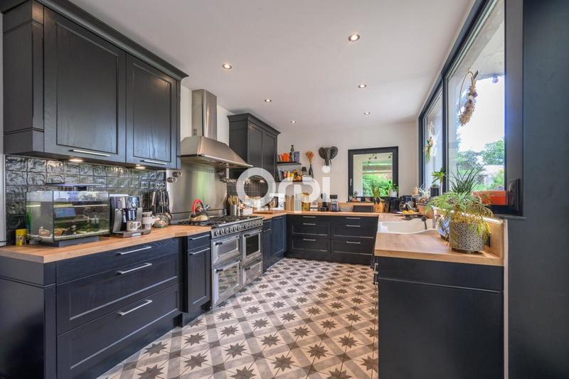 Maison de ville - 466 m² - 11 pièces