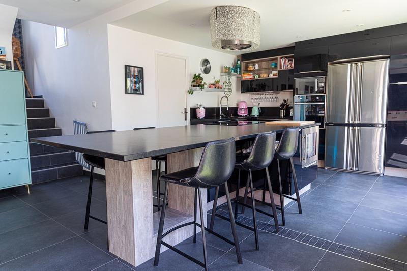 Maison - 216 m² - 7 pièces