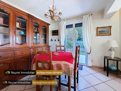 Maison - 137 m² - 7 pièces