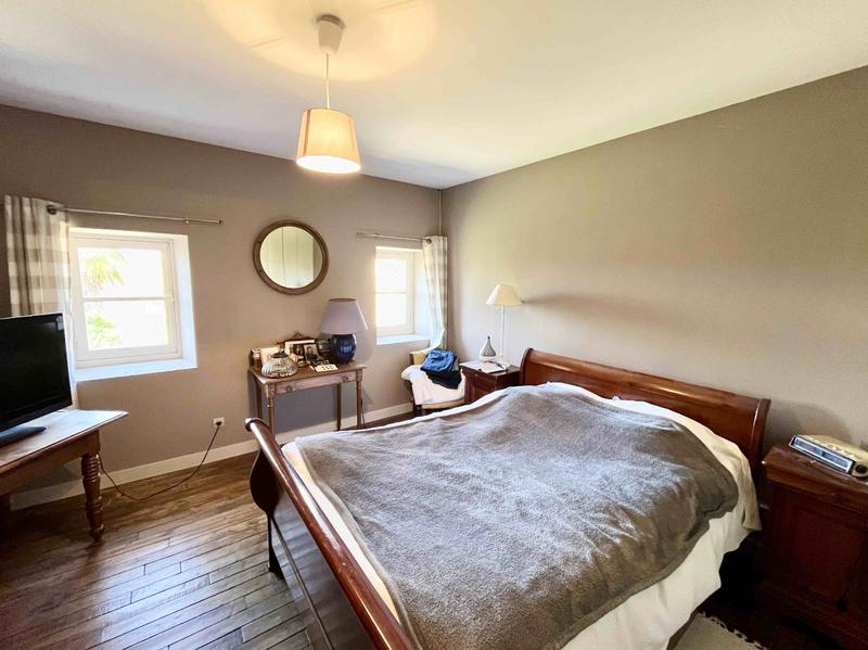 Maison - 188 m² - 9 pièces