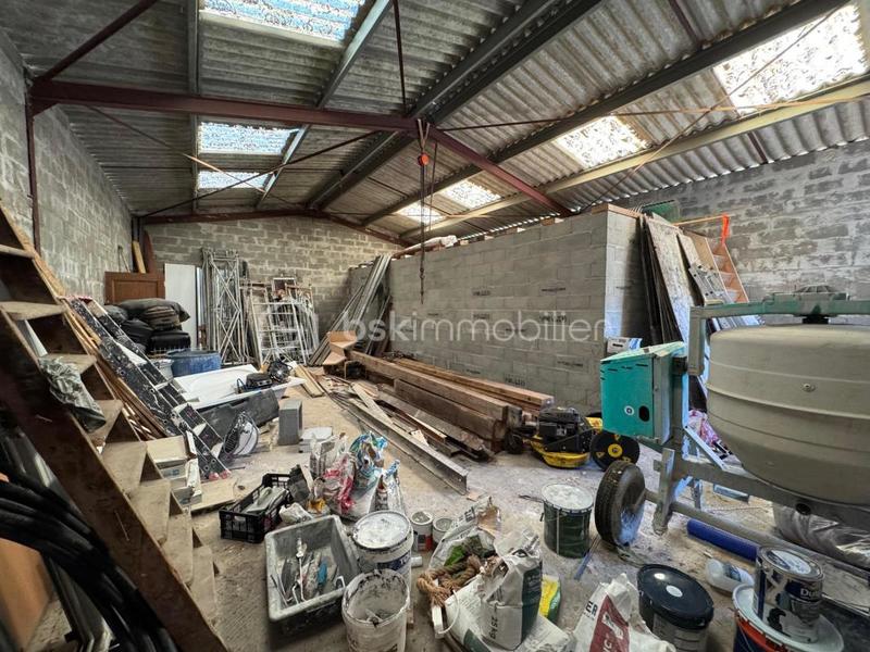 Entrepôt - 100 m² - 1 pièce