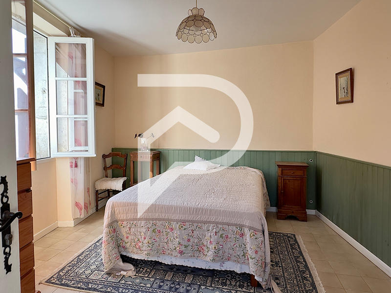 Maison - 152 m² - 8 pièces