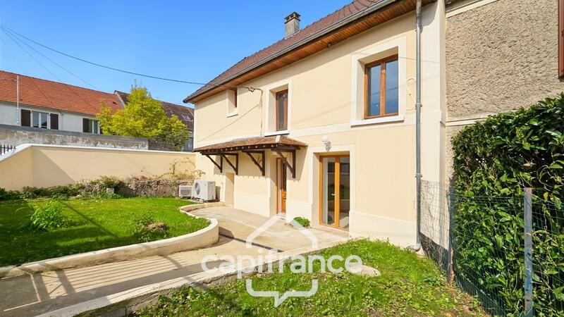 Maison - 115 m² - 6 pièces