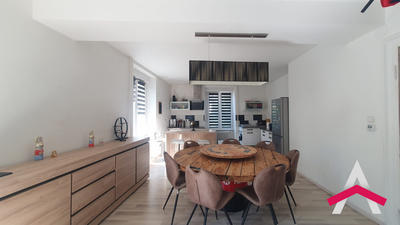 Appartement - 90 m² - 4 pièces