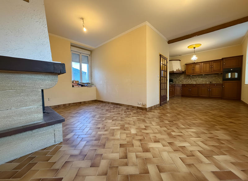 Maison - 90 m² - 6 pièces