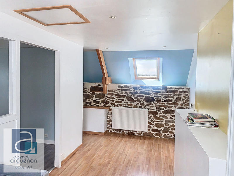 Maison - 219 m² - 7 pièces