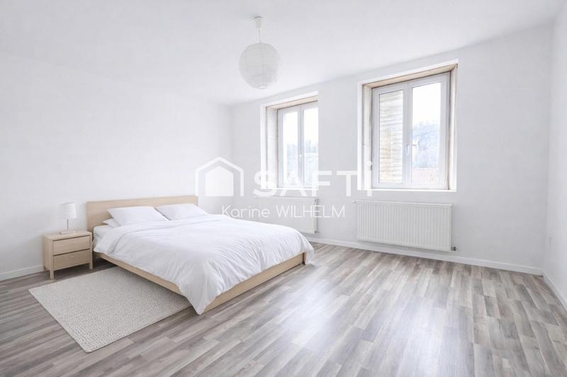 Maison - 245 m² - 9 pièces