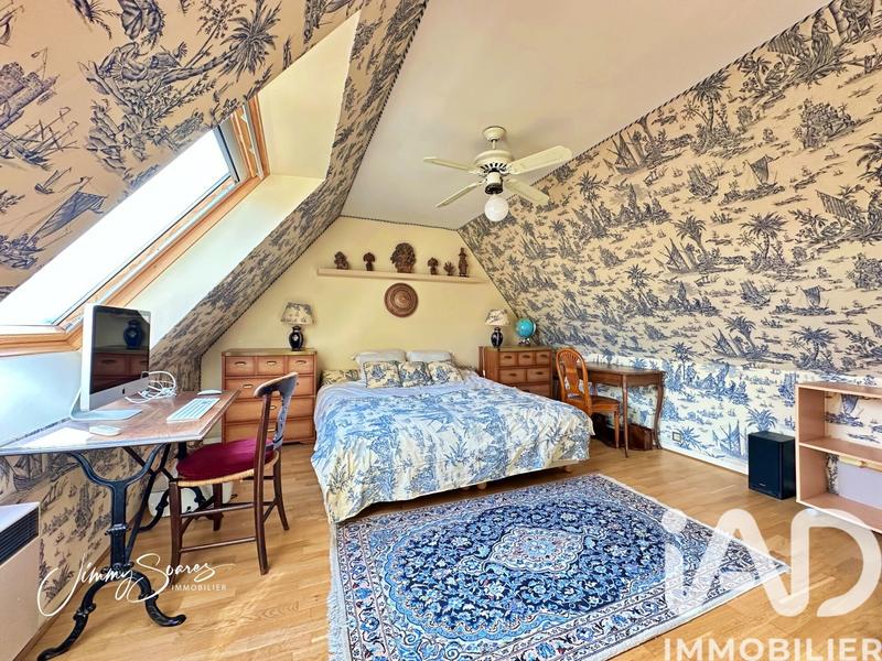 Maison - 170 m² - 6 pièces