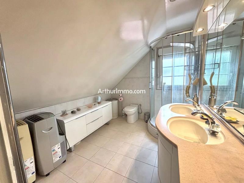 Maison - 102 m² - 4 pièces