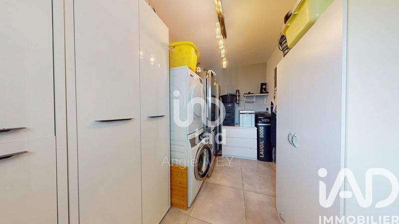 Maison - 200 m² - 7 pièces