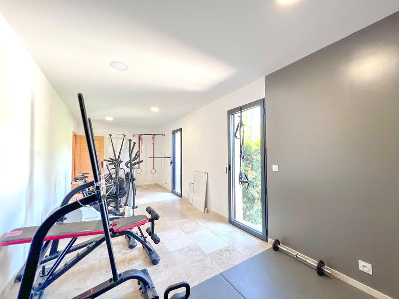 Maison contemporaine - 290 m² - 8 pièces