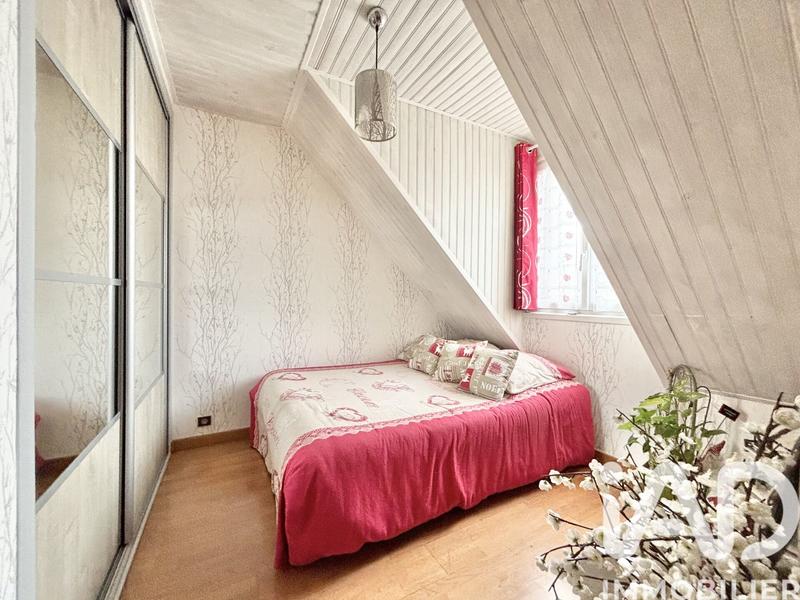 Maison - 92 m² - 5 pièces