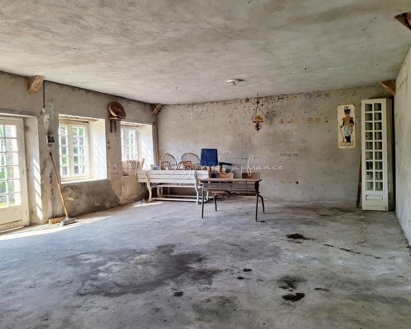 Maison - 222 m² - 8 pièces