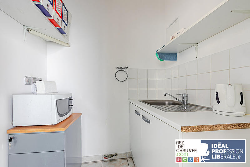 Local commercial - 76 m² - 4 pièces