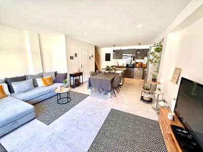 Maison - 83 m² - 4 pièces