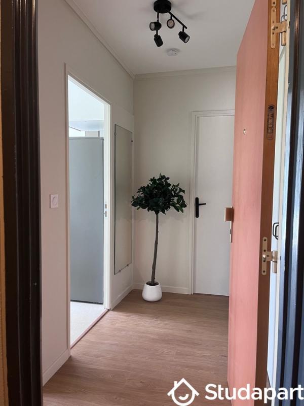 Chambre - 9 m² - 1 pièce