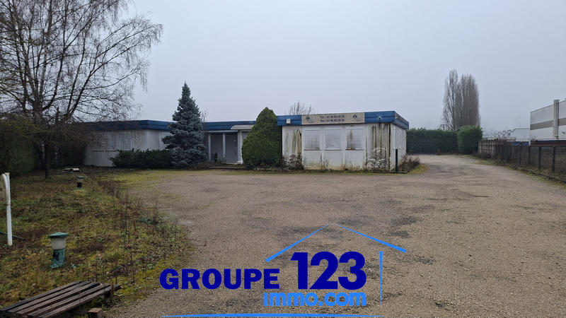 Local commercial - 212 m² - 7 pièces