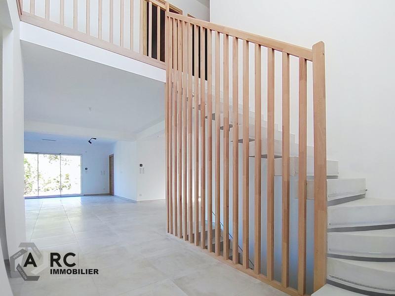 Maison - 175 m² - 7 pièces