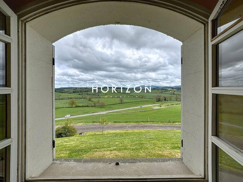 Maison - 218 m² - 6 pièces