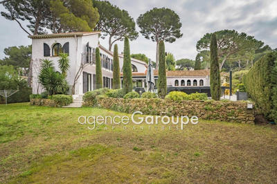 Villa - 208 m² - 5 pièces