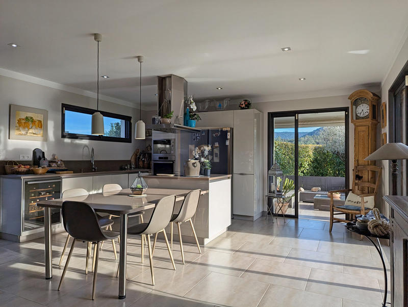 Villa - 164 m² - 5 pièces