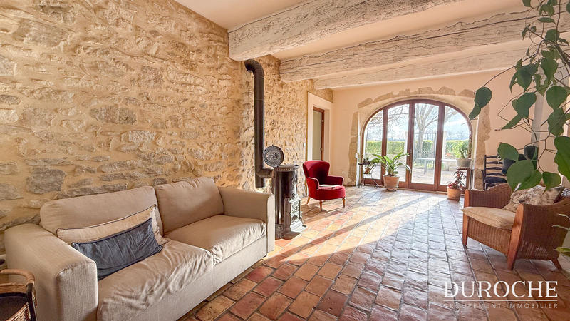 Mas - 318 m² - 11 pièces