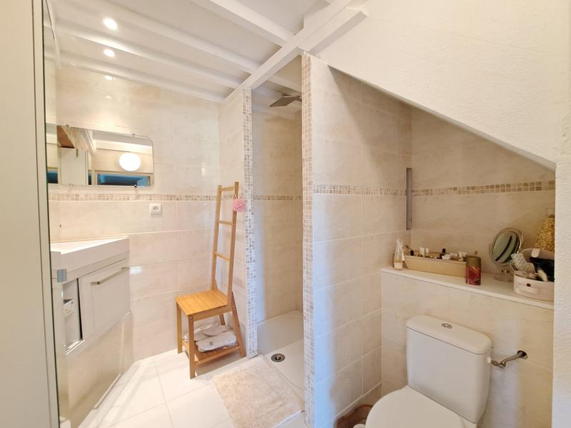 Maison - 285 m² - 6 pièces