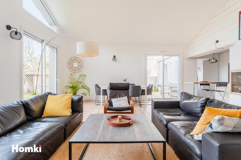 Maison - 122 m² - 5 pièces