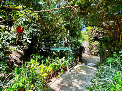 Propriété - 231 m² - 7 pièces