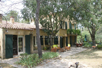 Villa - 140 m² - 7 pièces
