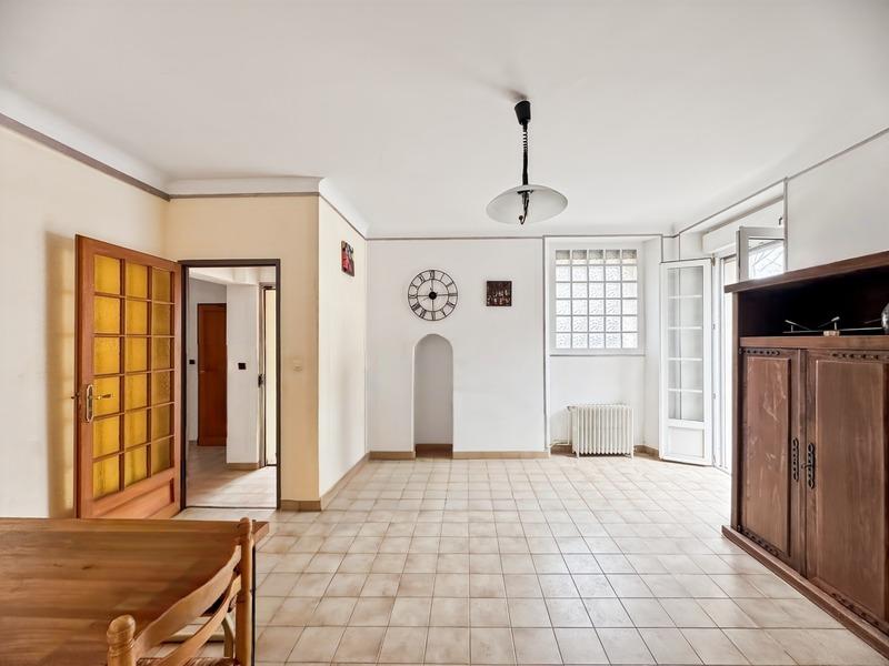 Maison - 220 m² - 7 pièces