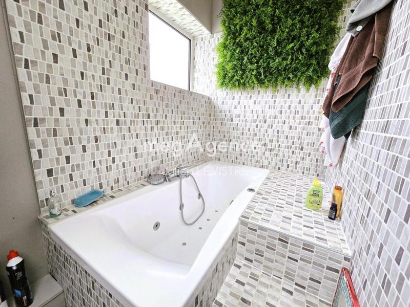 Maison - 147 m² - 6 pièces