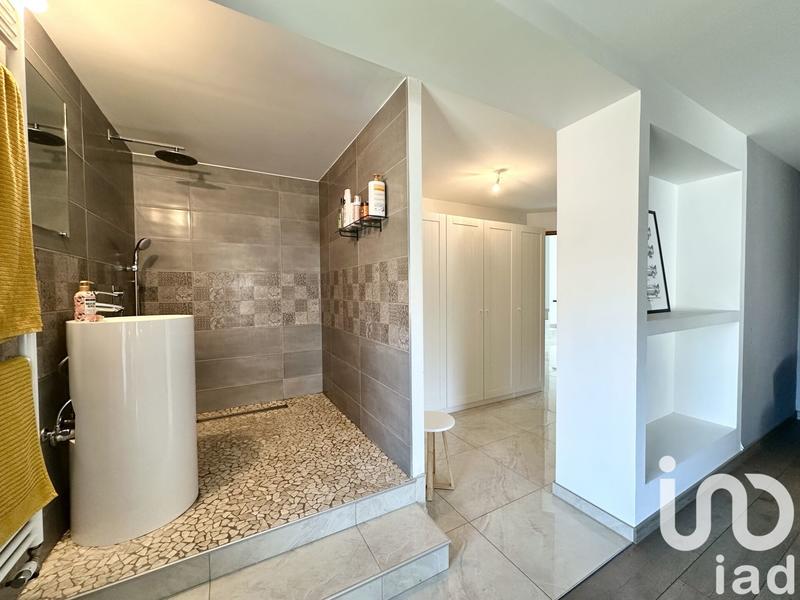 Appartement - 213 m² - 6 pièces