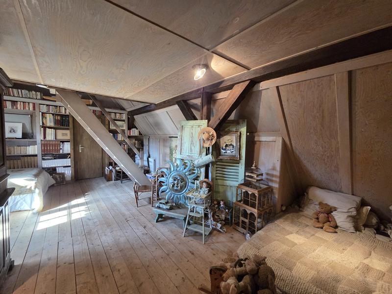 Maison - 230 m² - 6 pièces