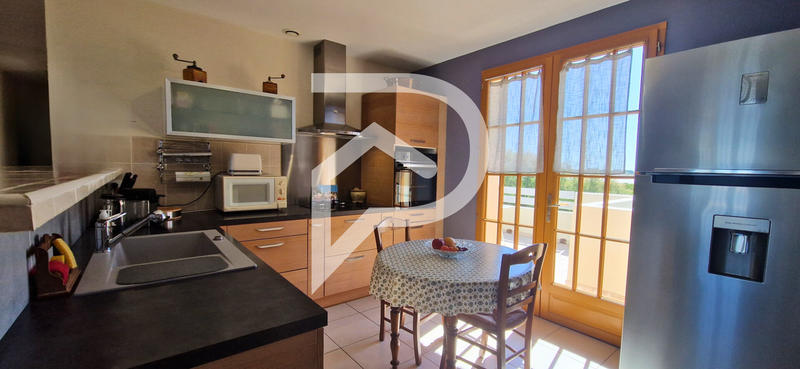 Maison - 180 m² - 6 pièces