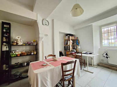 Maison - 186 m² - 6 pièces