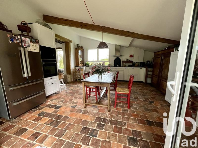 Maison - 298 m² - 9 pièces