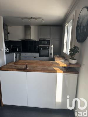 Maison - 99 m² - 5 pièces