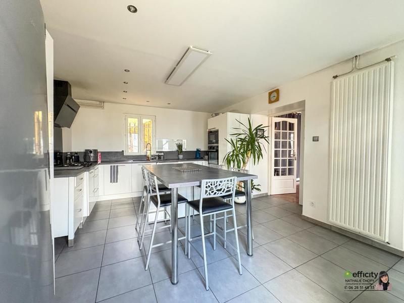 Maison - 154 m² - 6 pièces