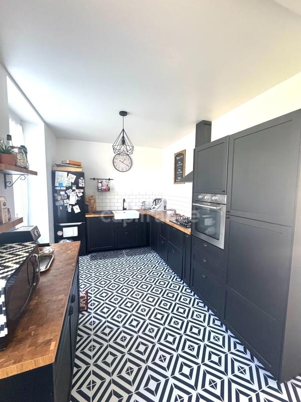 Maison - 191 m² - 8 pièces