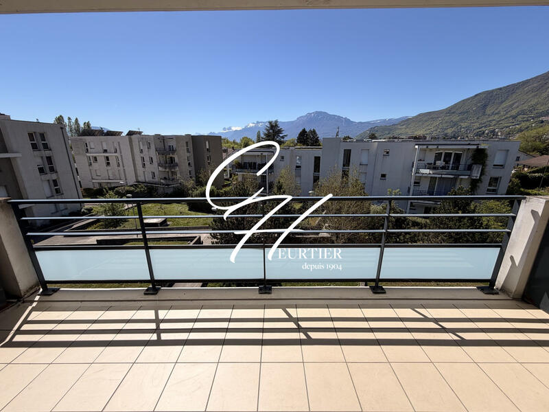 Appartement - 81 m² - 4 pièces