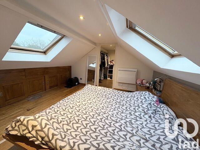 Maison - 210 m² - 9 pièces