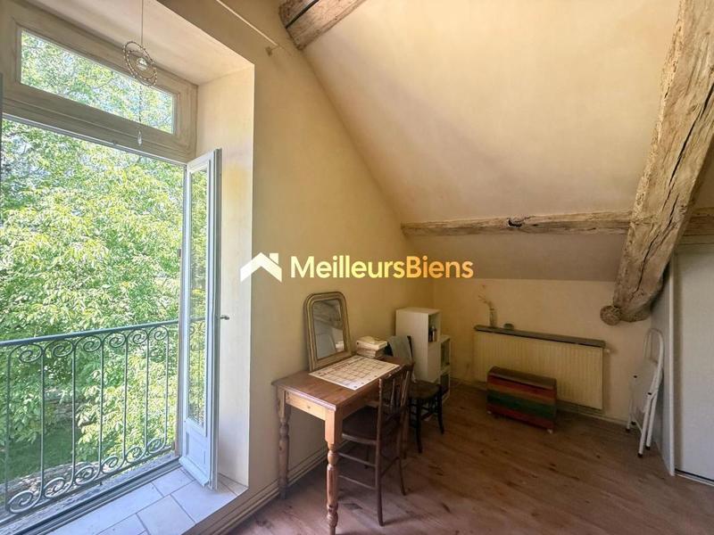 Maison - 180 m² - 8 pièces