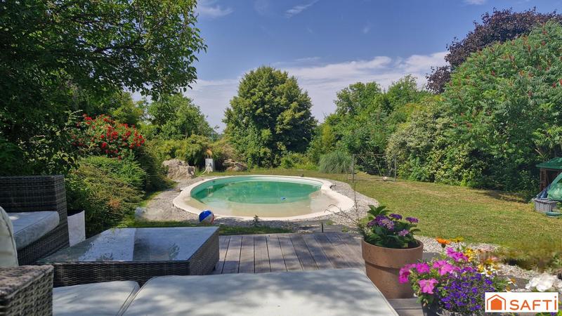 Maison - 200 m² - 7 pièces