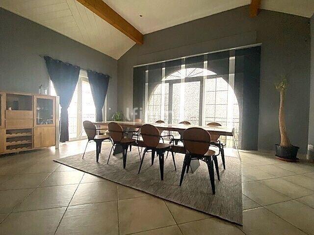 Villa - 210 m² - 6 pièces